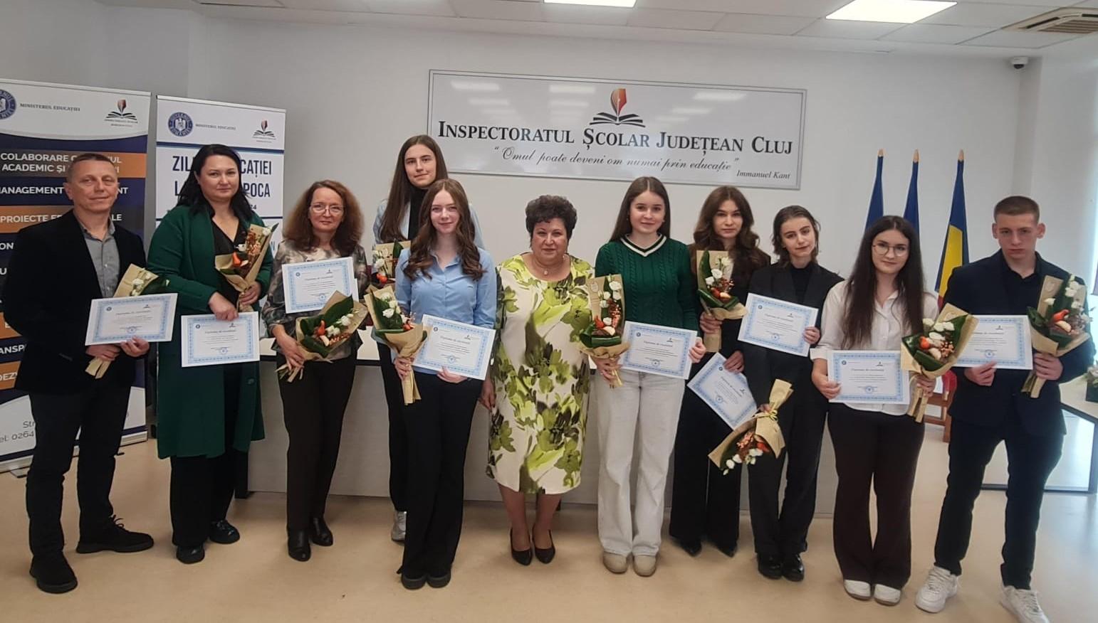 Elevii clujeni de 10 la Evaluarea Națională și Bacalaureat, premiați de Inspectoratul Școlar