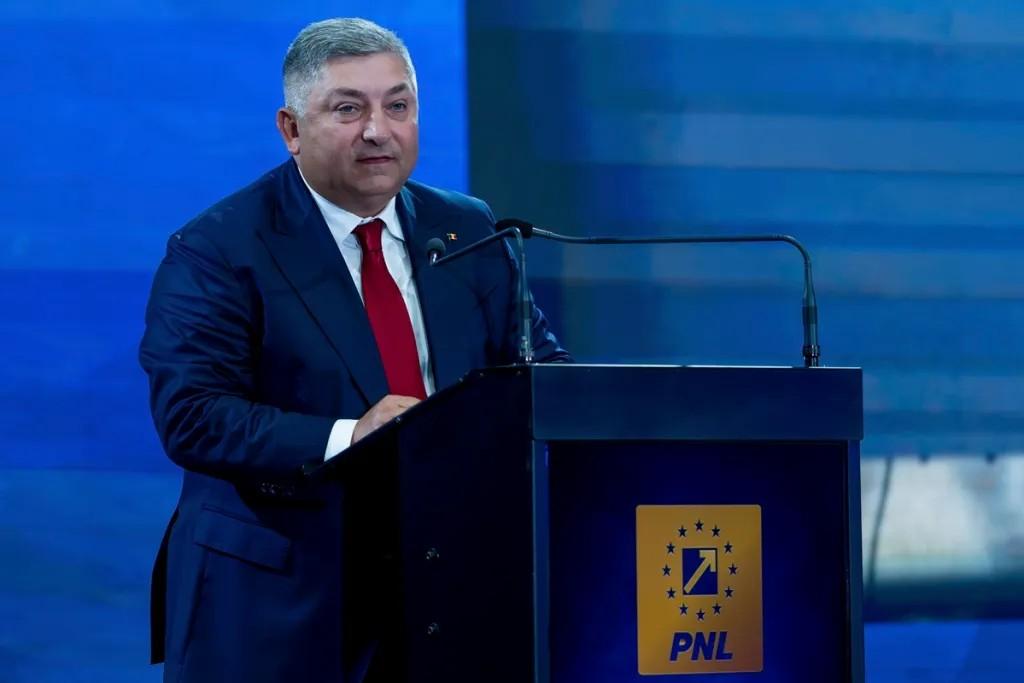 Reacție dură a lui Alin Tișe după Congresul PNL: „Cooperativa trădătorilor și a non-performanței politice a pus mâna pe partid”
