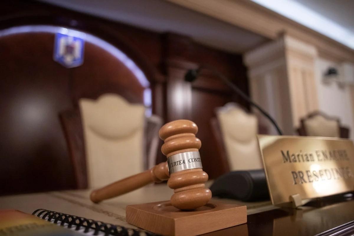 Alegeri prezidențiale | CCR a respins contestaţia formulată de George Simion