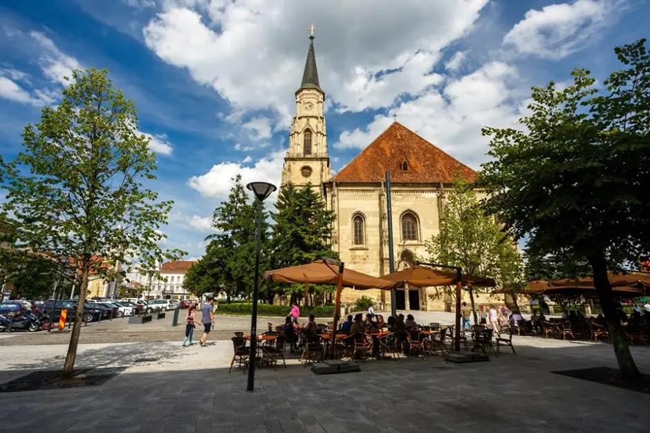 Vreme caldă şi precipitaţii slabe, în următoarele două săptămâni