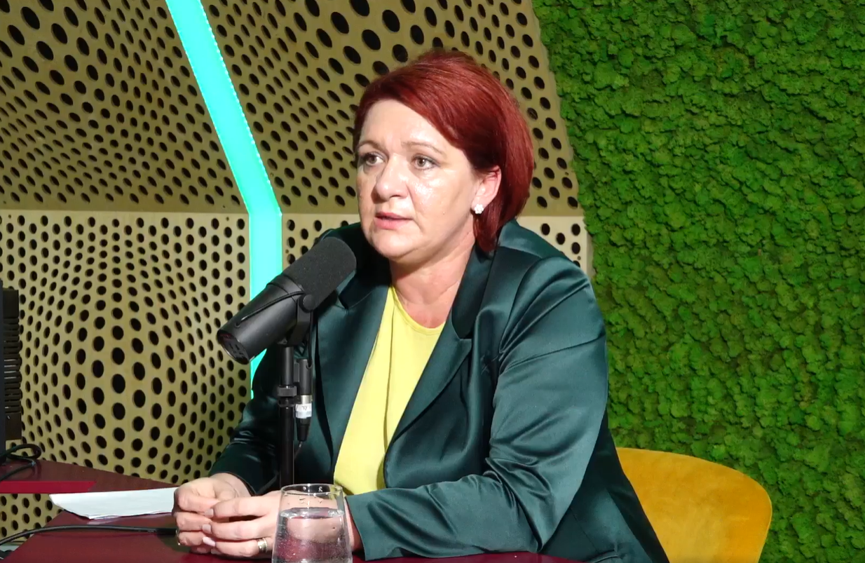 Cristina Belce, primarul din Apahida, la Napoca Live: ”Vreau în primul rând drumuri, școli și grădinițe, utilități pentru oameni, abia apoi blocuri noi”