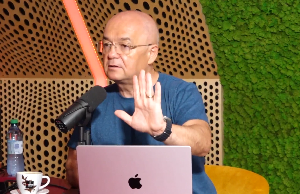 Emil Boc, la Napoca Live: ”Dăm deja amenzi pentru fumat în spații publice și drapele deteriorate. Urmează sancțiuni pentru imobilele fără plăcuțe de identificare!”
