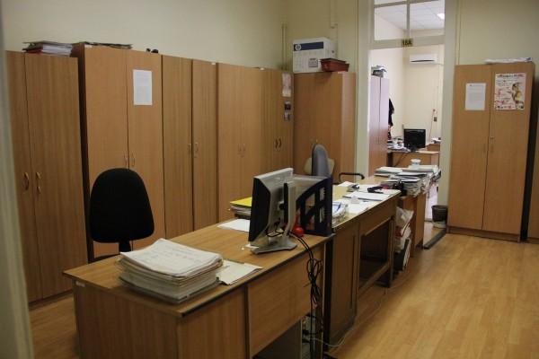 Peste 1.300 de primării vor intra marţi în grevă de avertisment