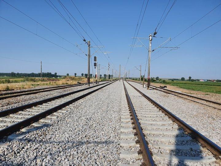 Au fost depuse oferte pentru electrificarea și reabilitarea liniei de cale ferată Cluj Napoca - Oradea - Episcopia Bihor - Frontieră