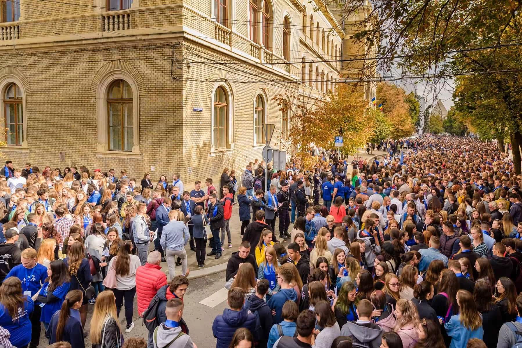 UBB Cluj scoate la concurs 32.000 de locuri la licenţă şi master