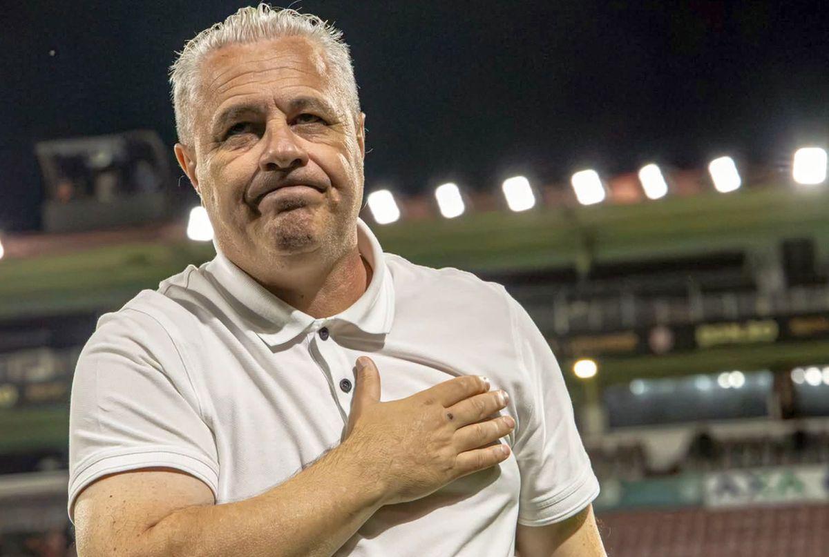Șumudică pune punct speculațiilor: ”Gândul, energia și inima mea sunt aici, la CFR Cluj!”