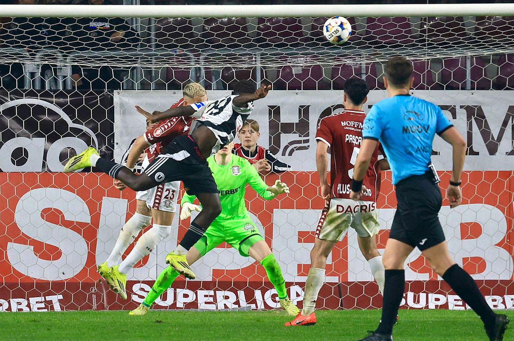 U Cluj întoarce meciul cu Rapid și reușește o victorie uriașă în Giulești! 9 din 9 în play-off!