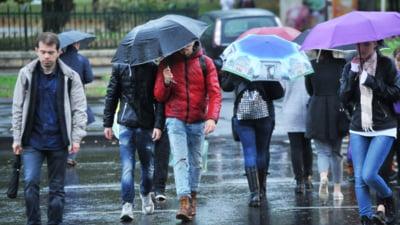 Precipitaţii, zăpadă şi viscol în cea mai mare parte a ţării, până miercuri seara